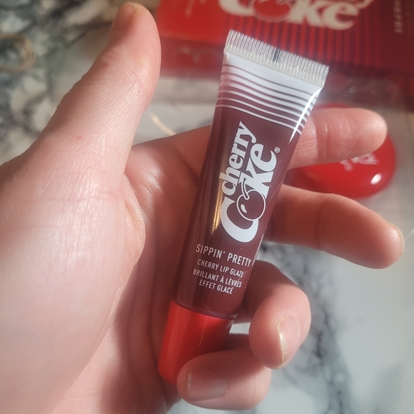 COCA-COLA X MORPHE CHERRY REFRESHER LIP & CHEEK DUO bnib - Picture 12 of 12